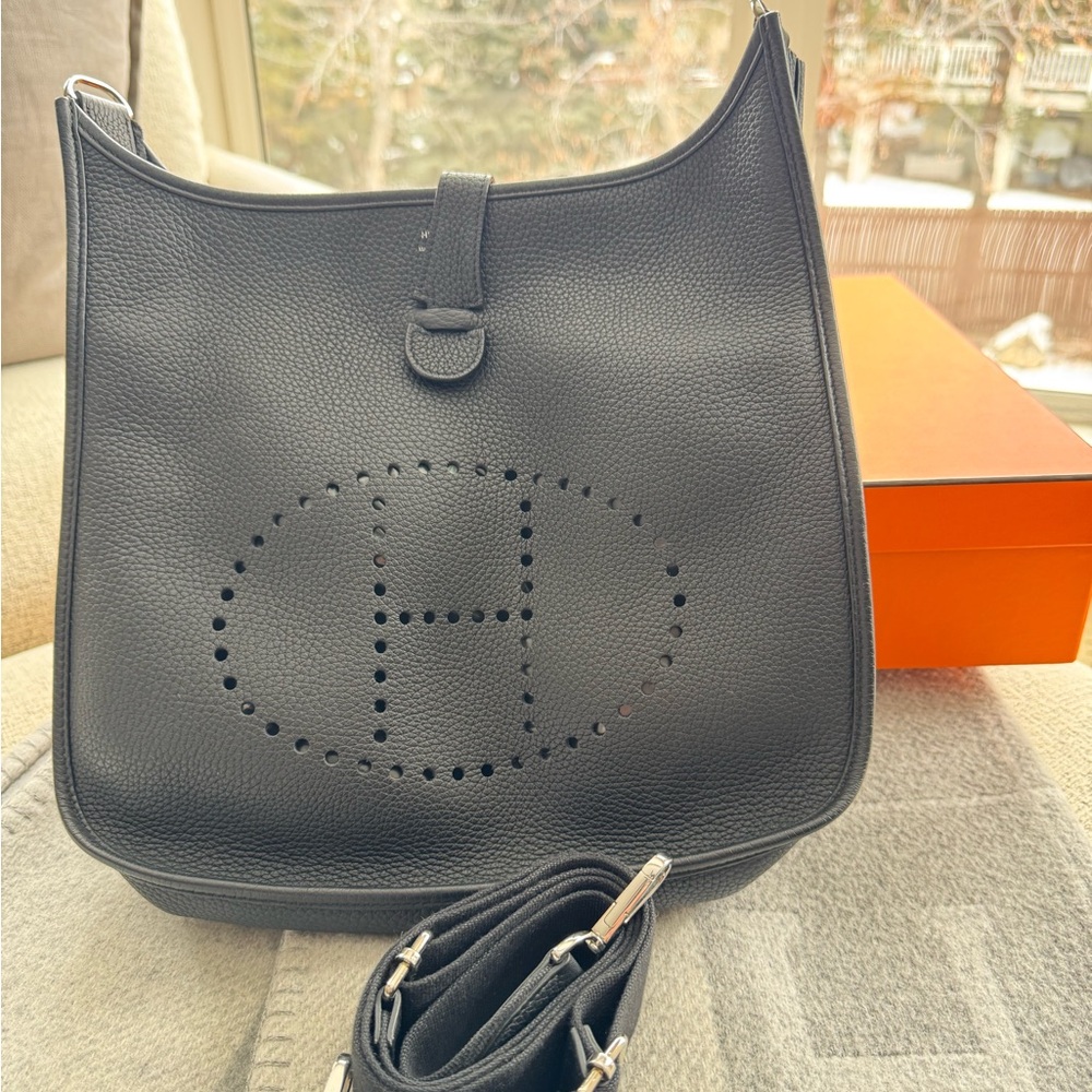 Hermes Evelyne Crossbody Large size Black. Full set.